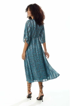 Liquorish Animal Print Midi Wrap Dress In Dark Blue -Yumi Clothing Shop 0VYV75Dg 10449