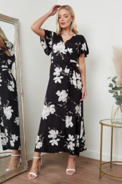 Lilura London Wrap Front Maxi Dress In Black Floral Print -Yumi Clothing Shop CwcTn0Jq 15687
