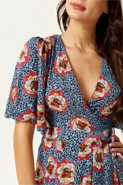 Liquorish Divine Grace Midi Wrap Dress Floral Leopard Print -Yumi Clothing Shop NSiLQRCd 8697