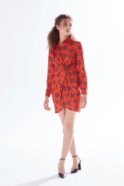 Liquorish Leopard Star Print Mini Dress With Collar -Yumi Clothing Shop PTcEgr4L 13824