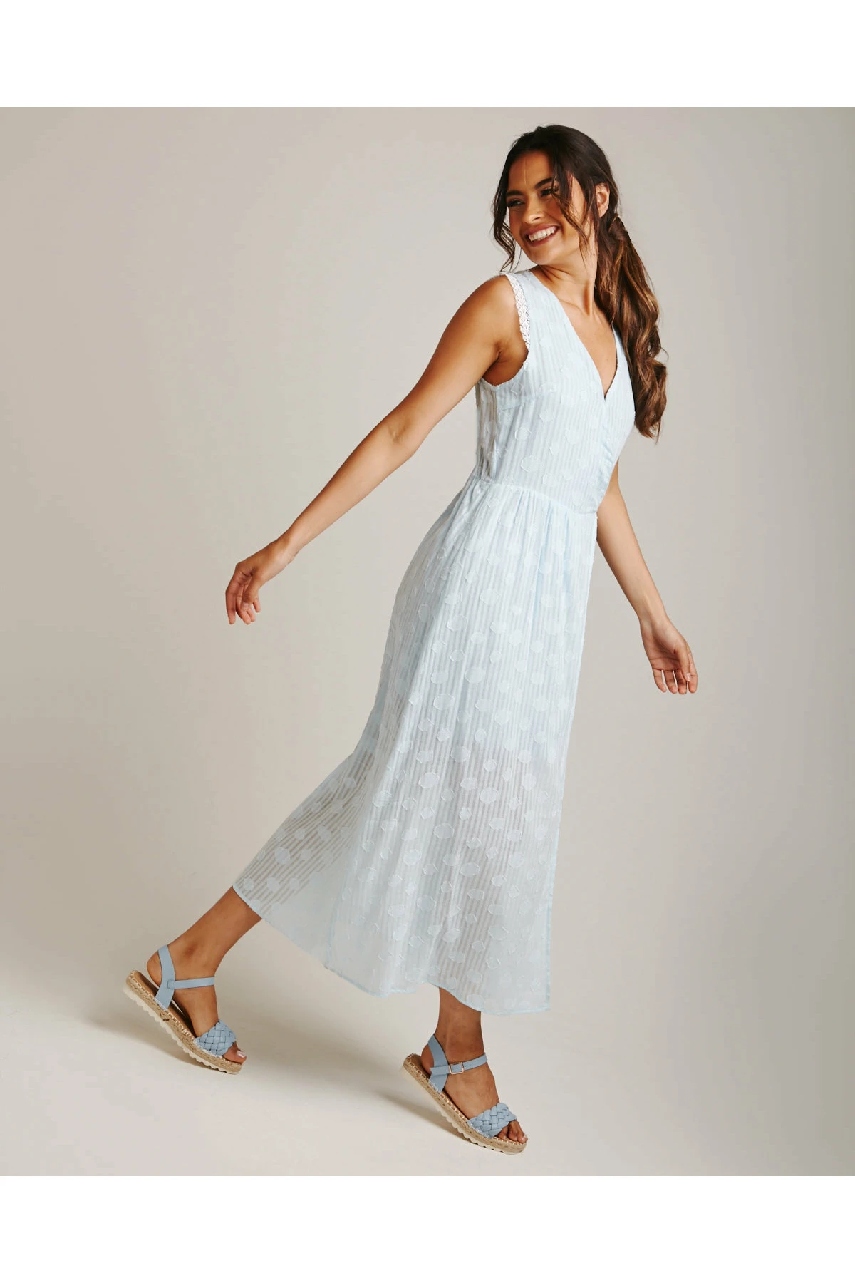 Dusty Pink Textured Broderie Hem Wrapped Dress | Blue 2 Dusty Pink Textured Broderie Hem Wrapped Dress | Blue - Image 2