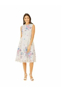Yumi White Printed Lace Skater Dress