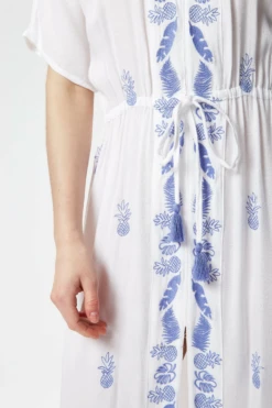 Liquorish White Maxi Beach Dress With Blue Embroidery -Yumi Clothing Shop qiUIrghC 11721