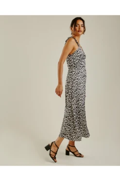 Dusty Pink Animal Print Silky Midi Dress 7 Dusty Pink Animal Print Silky Midi Dress -Yumi Clothing Shop uIA4lmWQ 11511