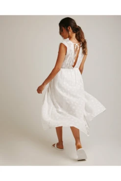 Dusty Pink Textured Broderie Hem Wrapped Dress | White -Yumi Clothing Shop zMjZ46xt 11574